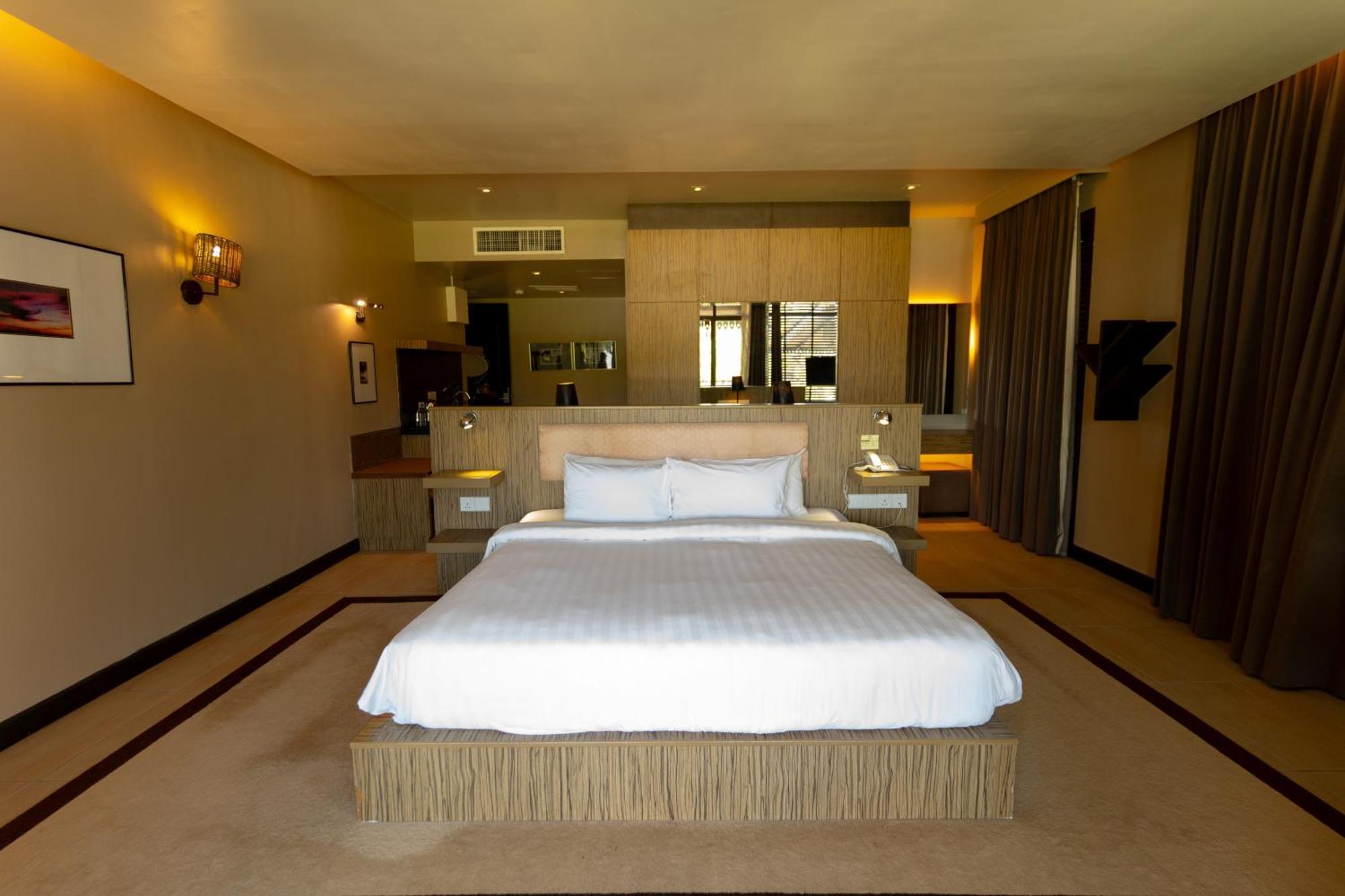 ออมบัค วิลลา ลังกาวี Hotel ปันไตเจอนัง ภายนอก รูปภาพ